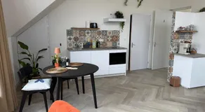 Mel's apartment 1 - Image 3