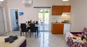 Room 25 - Image 4