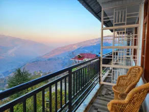 The Halt @Narkanda Rooms & Rooftop Cafe - Image 5