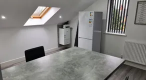 SAV Apartments Leicester - 2 Bed Cosy Flat Saffron - Image 3