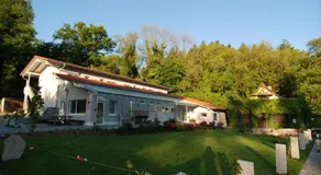 Busses Guesthouse - Image 3