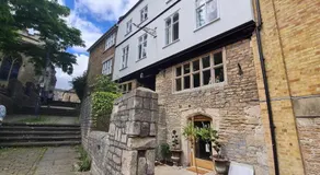 The Undercoft stylish and elegant private studio at The Old Church House central Frome - Image 5