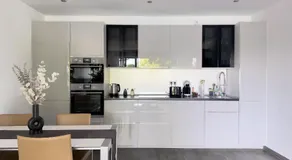 Waterfront Apartment am Main, 15 Min Frankfurt Airport, Terrasse, Free Parking - Image 3