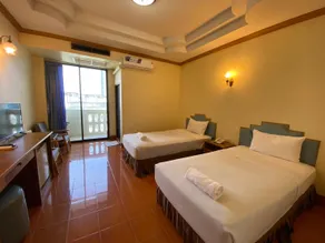 SR Hotel - Image 2