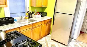 3 Bedroom Apt in LIC, 2 Stops to Manhattan! - Image 3