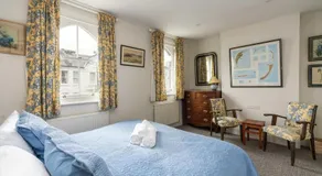 Charming 2BD House with Garden in Hammersmith - Image 5