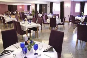 Parkside International Hotel - Image 2