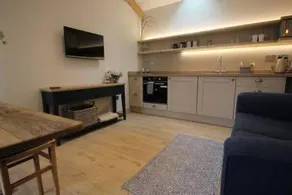 SKITTLES - charming one bedroom apartment - parking - easy access to Bath - Image 2
