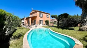 Confortable Villa with pool 4BR 6-8 people - Image 3