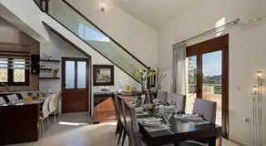Apartamento totalmente equipado con jardín, terraza y piscina privada | Vistas a la piscina | Admite perro - Image 5