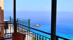 Mari-Christi Apartments - Image 5