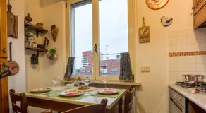 JOIVY Warm Family Flat for 4 with Terrace in Milan - Image 3