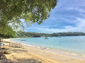 Beach Front Luxury Villa Hai Leng - Image 4