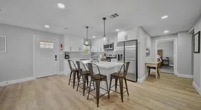 Home in Greater Third Ward - Image 2
