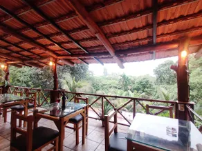 Hotel Driftwood with Swimming Pool - Image 4
