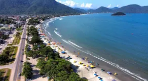 Suítes privativas com Ar, Frigobar e TV - apenas 300m da Praia da Maranduba - Image 4