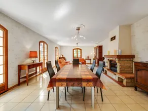 Beautiful Villa with Private Garden in Pineuilh Aquitaine - Image 5