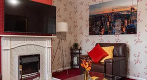 Cosy Inn near Luton Station, Mall and Luton Airport 10 Min - Image 2