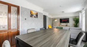 Boutique 3bd Opposite Etihad & Coop - Free Parking - Pool Table - Image 5