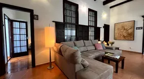Santa Ana Suite & Rooms - Image 2