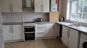 Homely three bedroom - Image 3