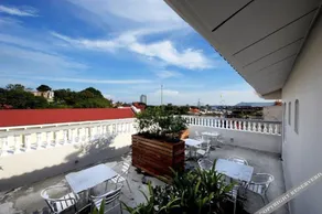 Styles Hotel - Image 4