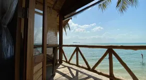 Castaway Beach Bungalows - Image 5