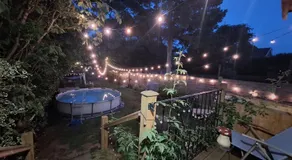 CABIN in hosts huge garden CHILD FRIENDLY with Hens Kittens firepit Marshmallows - Image 3
