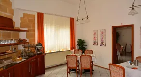Hotel Wilhelmshöhe - Image 2