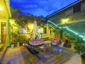 October Inn - Image 4