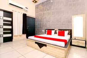 OYO 43293 Hotel Pushp Vatika - Image 2