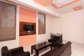 OYO 29006 Hotel Almond Leaf - Image 3