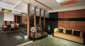 Spring Fountain Hotel - Image 2