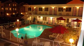 Fountain Motel - Image 2