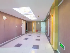 Changrui Business Hotel - Image 2