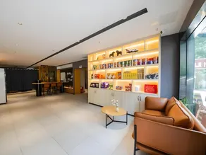 IU Hotel Guangzhou Tianhe East Sports Center Metro Station - Image 3