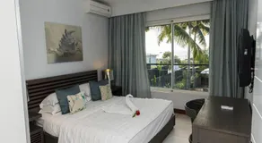 AH 5-Seafront,Premium,Luxurious,Serviced Apartment - Image 2