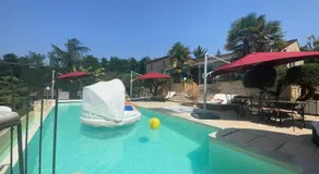 Chambre d'hôte grise avec petit dejeuner Sauna et jacuzzi en option - Image 4