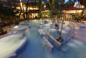 Resort One Hotel - Image 4