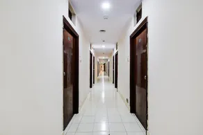 Hotel O Paradise Circle - Image 3