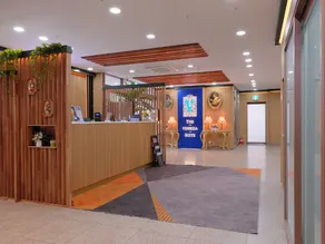 The Venezia Suite Hotel - Image 2