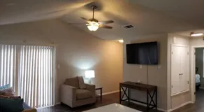 Walnut Creek 2BR 2BA FencedYard Pet Stays for Free - Image 2