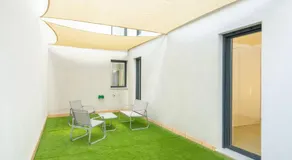 Charming 2 Bedroom Apartment with FREE PARKING close to Torre del Oro by Ocityzen - Image 4