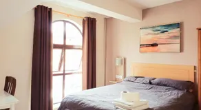 THE FORTWELL BOARDING HOUSE - Image 2