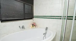 Prestigious Apartments - Image 5