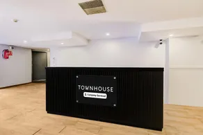 Super Townhouse Lakdikapul - Image 2