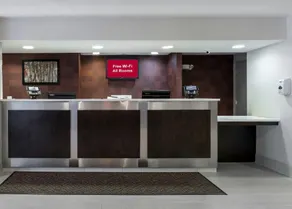 Red Roof Inn PLUS Boston - Mansfield - Foxboro - Image 2