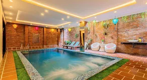 Golden River Hotel - Image 2