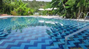 YANNA Studios & Apartments - Image 2