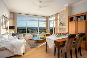 138 Marine Beachfront Guesthouse - Image 3